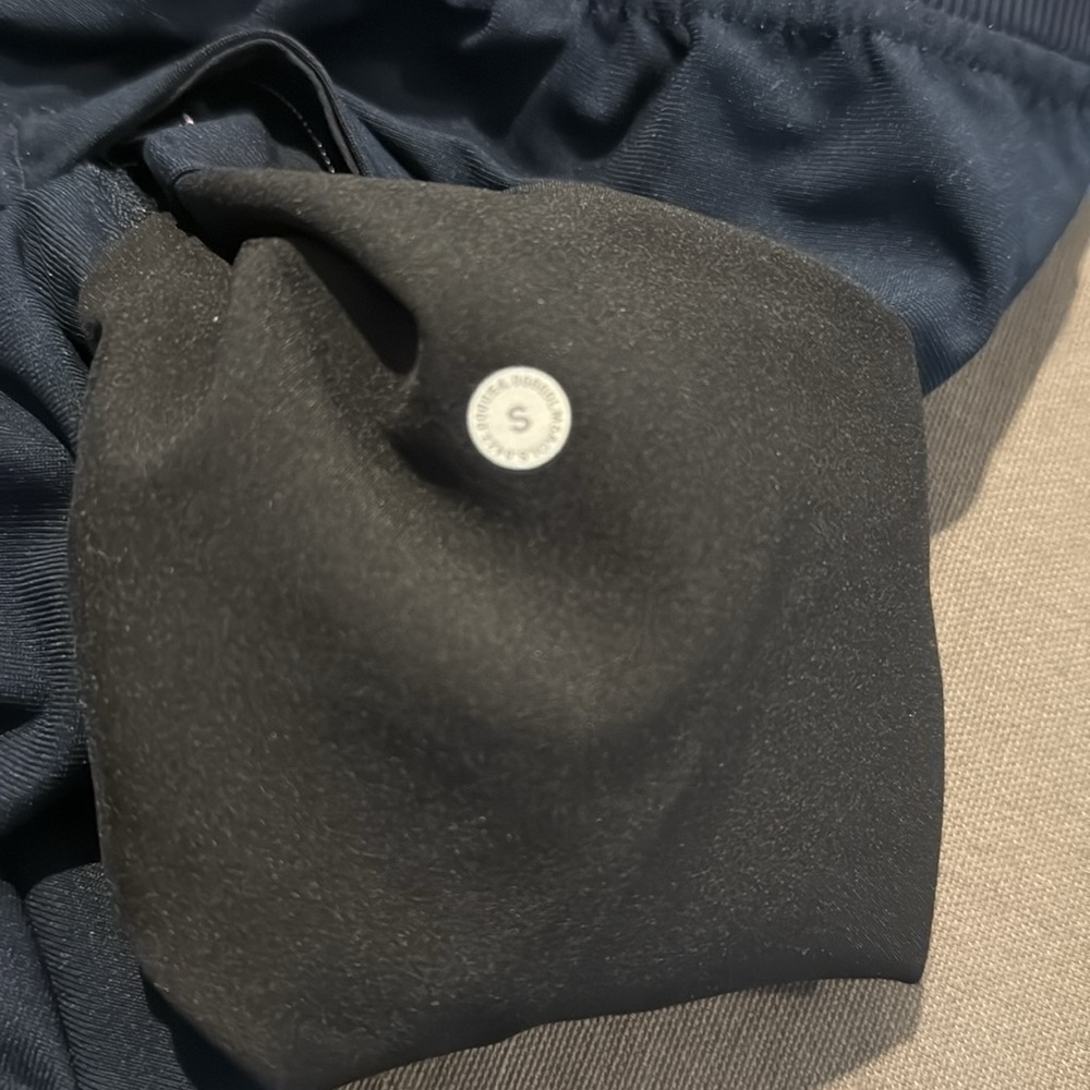 Lululemon navy joggers sz Small - Picture 4 of 10